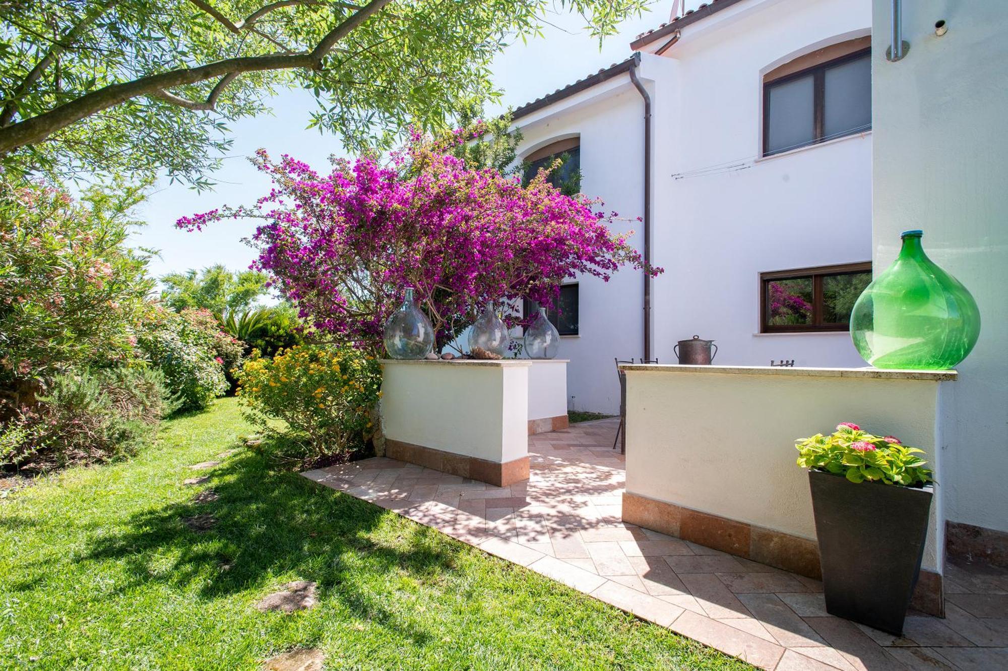 Sardinia Re - Villa Fioretta Flowers Apartments Olmedo Esterno foto
